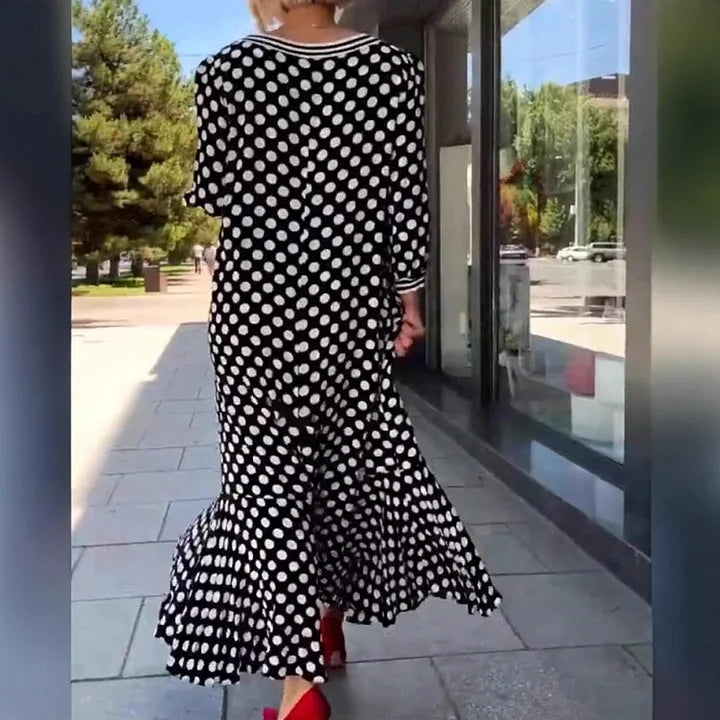 Κομψό γυναικείο φόρεμα με πουά και μακριά μανίκια